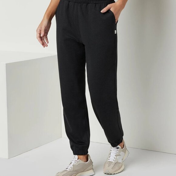 NWT Vuori Boyfriend Jogger in Black Heather Size Small - Picture 2 of 8